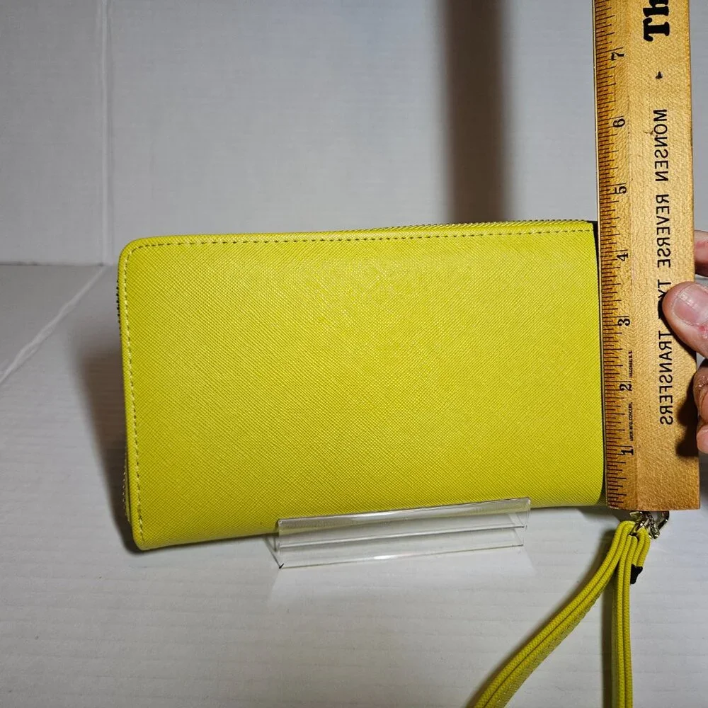 STEVE MADDEN SMOOTH ZIP AROUND WALLET PASTEL YELLOW WRISTLET - Picture 7 of 15